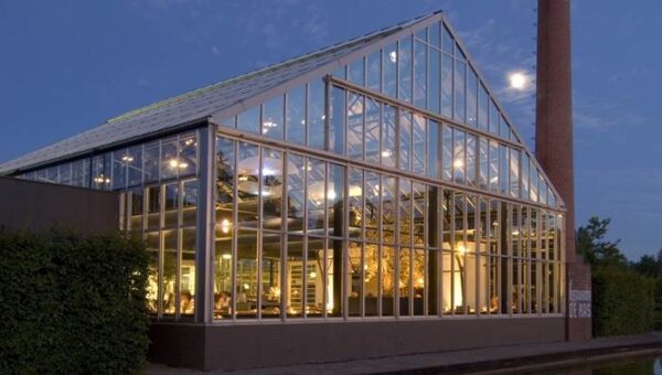 A chic greenhouse in the Netherlands
