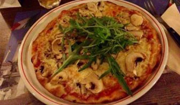 Amsterdam Best Pizza-featured