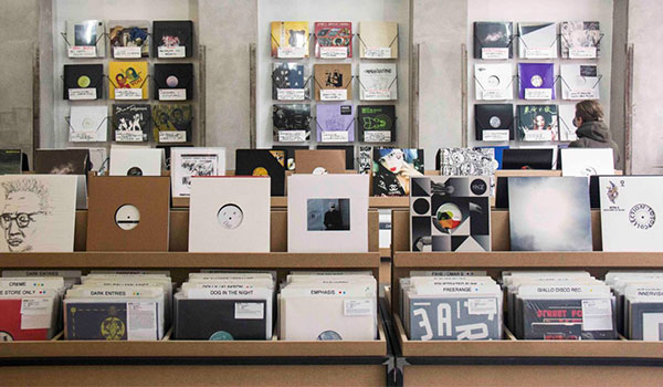 Best Record Shops in the Netherlands-Bordello a Parigi-Clone