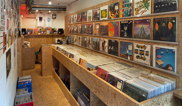 Best Record Shops in the Netherlands-Bordello a Parigi-Red Light Records