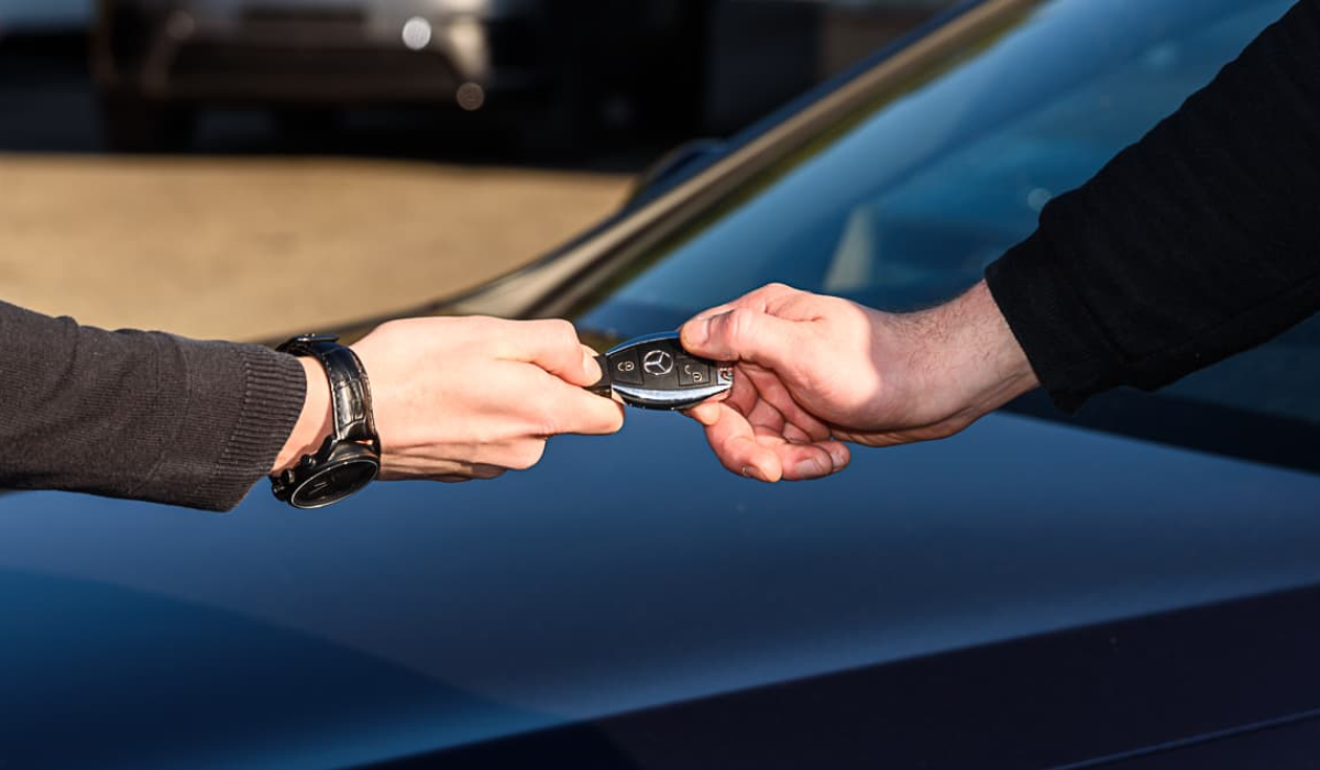 A used car transaction for Mercedes Benz keys