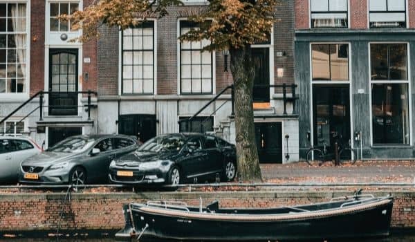 Parking & Parking Regulations in The Netherlands-featured