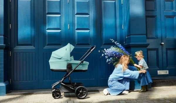 https://www.expatrepublic.com/wp-content/uploads/2020/10/Essential-Baby-checklist-pram-comp.jpg