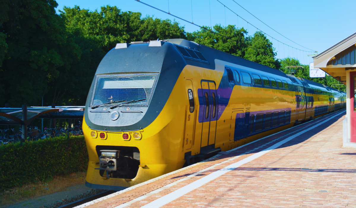 A train on the Dutch public transport system