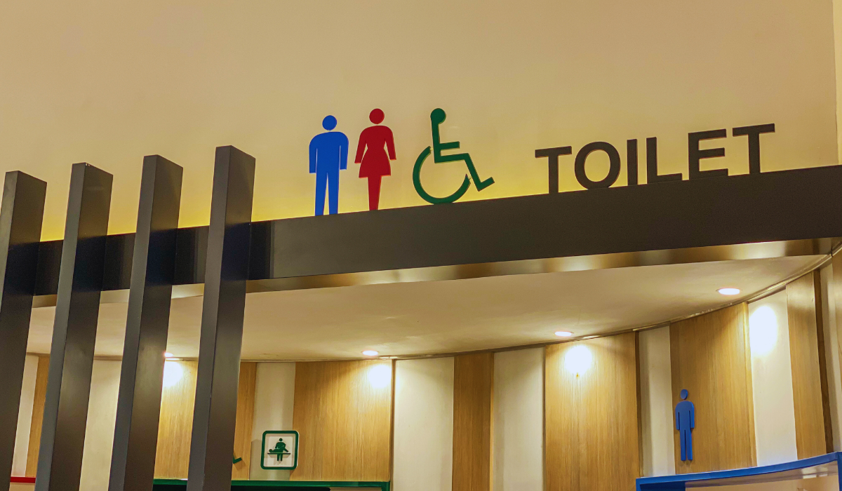 A sign on the top of a public toilet in the netherlands