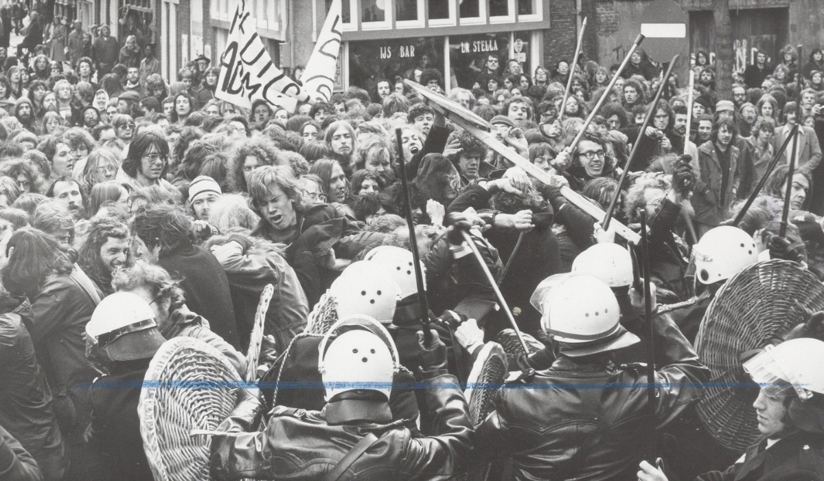 Protesters storm the police during riots in the Nieuwmarkt neighborhood
