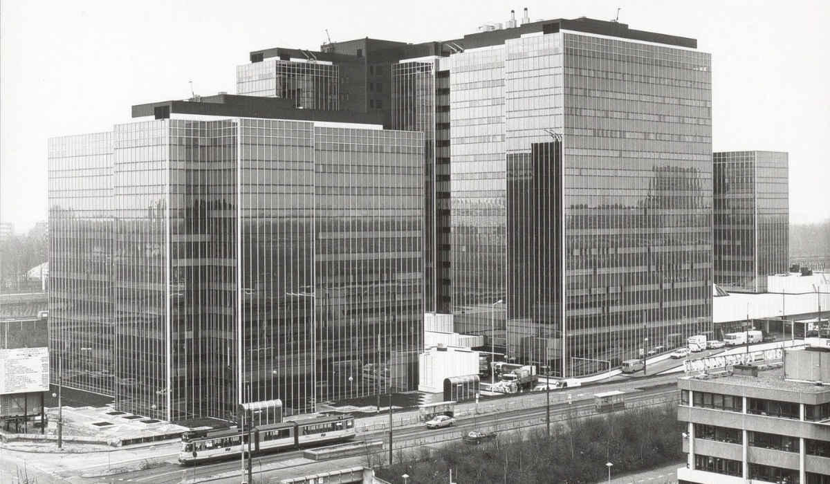 Het World Trade Center (WTC) aan de Strawinskylaan 1 