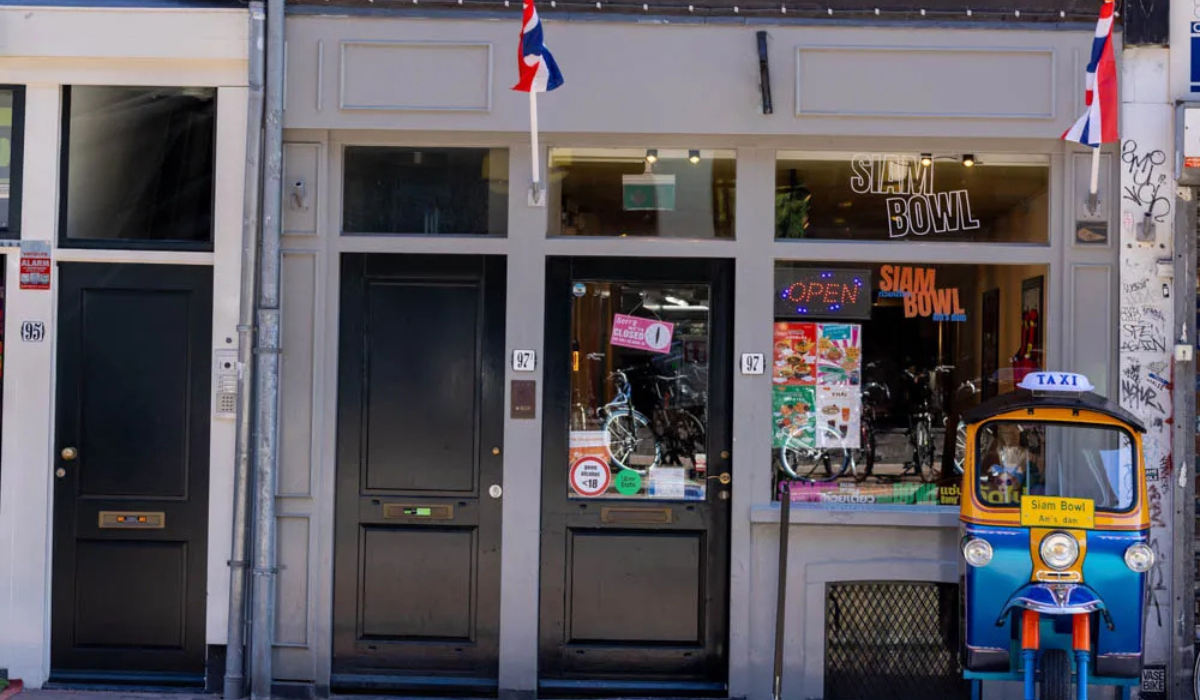 The front of Siam Bowl That Food Restaurtant in Amsterdam