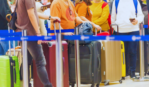 Long wait lines at Schiphol due to EES delays